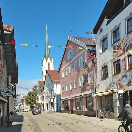 Eberhorn By Interhome 加爾米施-帕滕基興